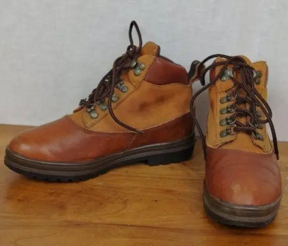 Ladies' Bass Leather Two Tone Ankle Boots Size 7.5B Brown