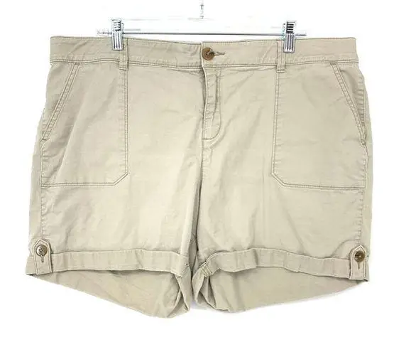 Lane Bryant  Shorts Women's Size 18 Mid-Rise Flat Front Chino Light Khaki Tan