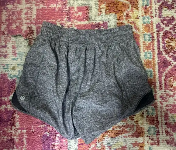 Lululemon Hotty Hot Shorts 4”