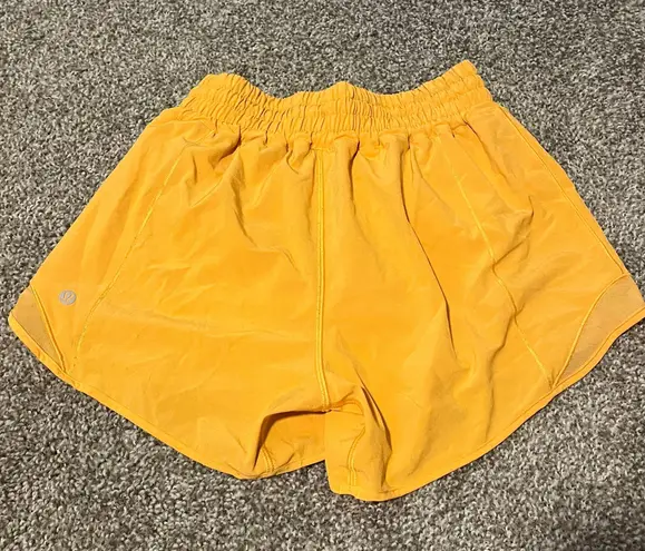 Lululemon Hotty Hot Shorts 4”