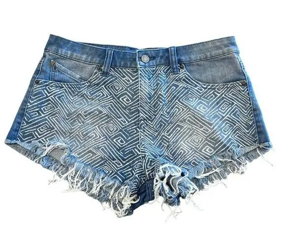 Volcom Women’s  Jeans 1991 cut off geometric print denim shorts