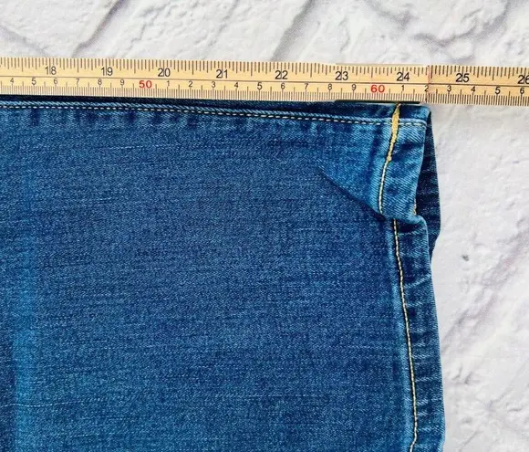 Lane Bryant  Mid Rise Girlfriend Crop Jeans 24 Medium Wash Flex Magic Waistband