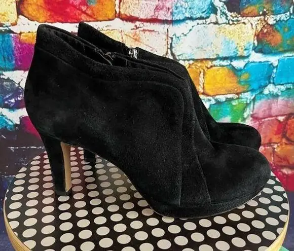 Clarks  KENTLY LAIRA SUEDE LEATHER PLATFORM BLACK ANKLE SIDE ZIP BOOTIES SIZE 9.5