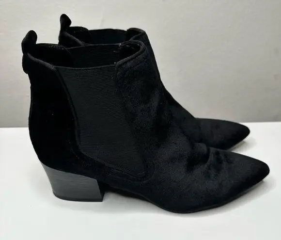 Guess  Black Velvet Chelsea Booties Size 7.5 Boots Party Ankle Booties Block Heel