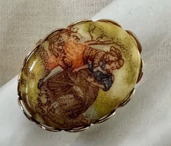 Vintage Transferware Porcelain Adjustable Ring ā Romantic Scene Motif