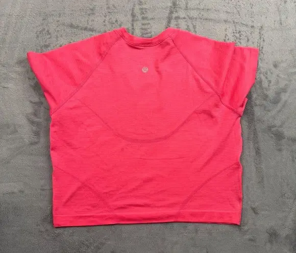 Lululemon  Womens Swiftly Tech Tee Size 10 Crop Fit Lip Gloss Pink Athletic Gym