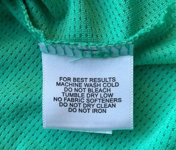 | Peter Millar Womens E4 Wicking 50+ UPF Quarter Zip Pullover jacket