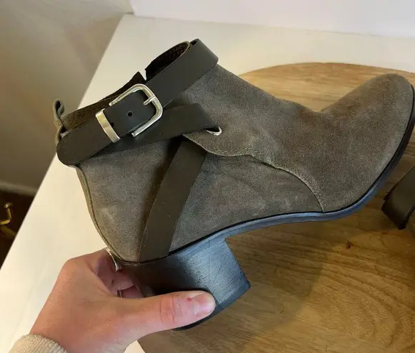 Charles David Italy Made Earth Tone Suede Leather Buckle Boot Size 39/8