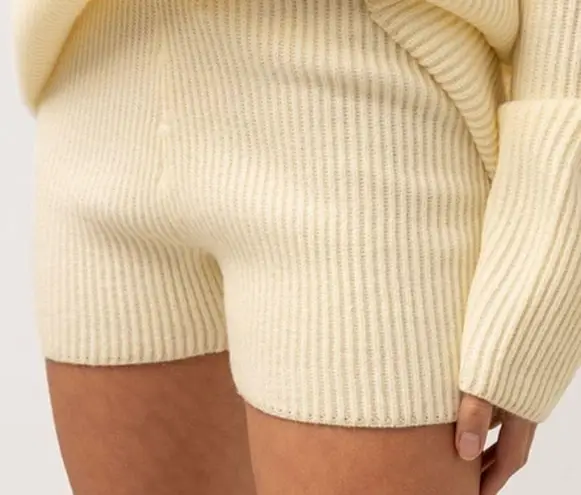 Rhythm Butter Classic Knit Shorts. Size Large Yellow