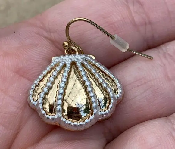 Two Tone Beach Nautical Clam Shell Drop Earrings Gold