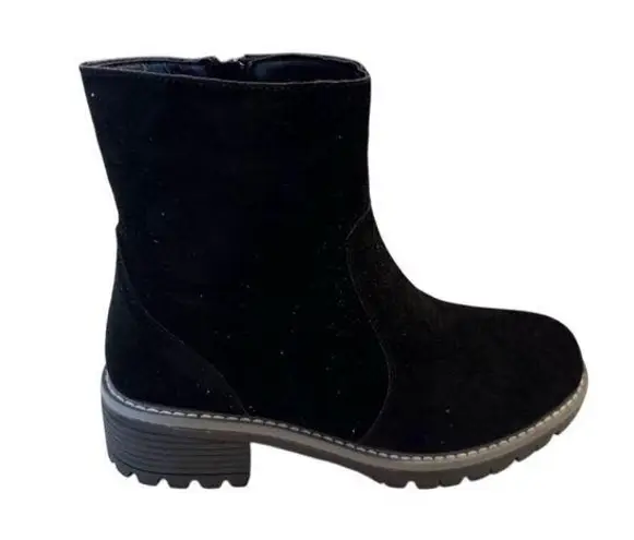 Seven7 Women's Black Ankle Bootie
Round Toe Zip Casual Heel Size 6