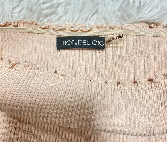 Half long sleeve pink lettuce trim crop top