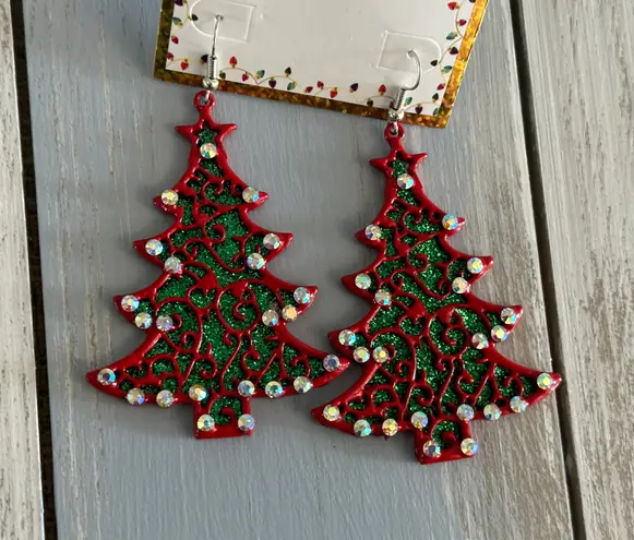 Lux NWT!  FUNTASTIC Christmas Pierced Earrings Dangling Festive Holiday Trees