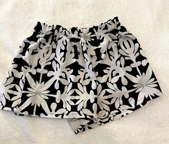 Tyche  Black White Spaghetti Strap Swing Cami Tiered Top Matching Shorts Set SM