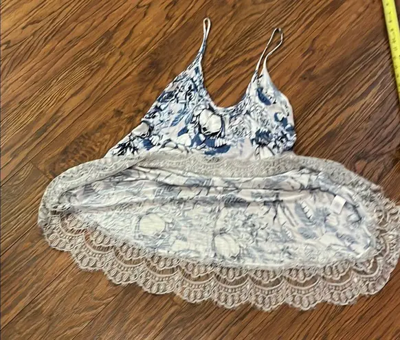 Floral Lace Trim Women’s Top Blue