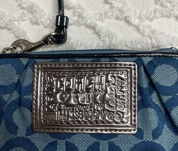 Coach NWOT  POPPY OP ART BLUE WRISTLET