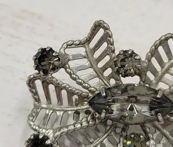 Vintage Silver Coated Flower Brooch Pin With Center Gemstone Six Petals Sparkle