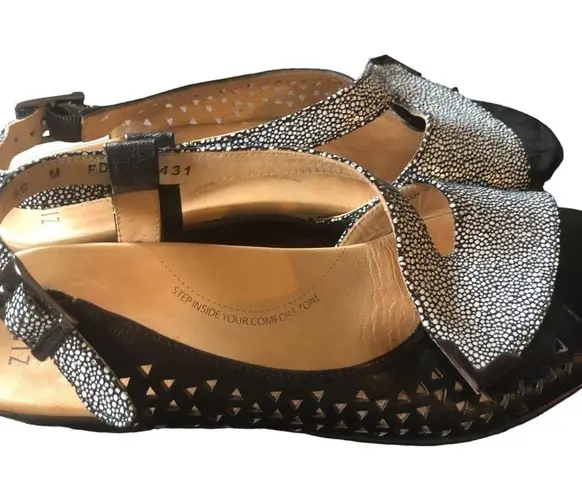 Ziera Emma Black Stingray Adjustable Strap Comfort Sandals Sz 39/8.5 Speckled