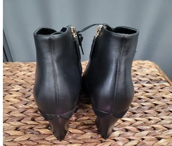 Salvatore Ferragamo Antila Ankle Boots Women's 7 Black Leather Lace Up Booties