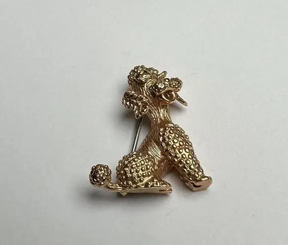 Krementz Small Poodle Dog Brooch Pin Green Rhinestone Eyes Gold Tone Signed