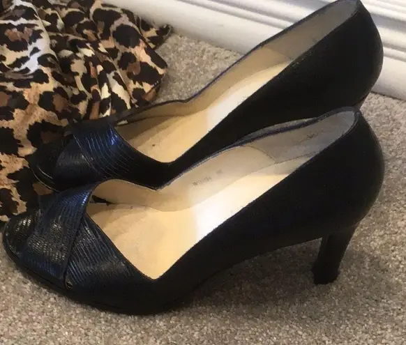 Ralph Lauren  size 7 black leather peep toe heels