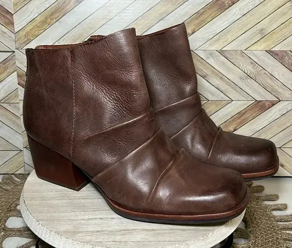 Kork-Ease Kork Ease Brown Leather Kissel Ankle Boots Wrinkle Lagenlook Comfy