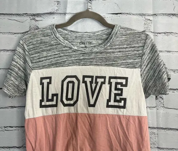On Fire Colorblock “Love” Tee M Grey Pink White Casual Summer Streetwear Top Y2K
