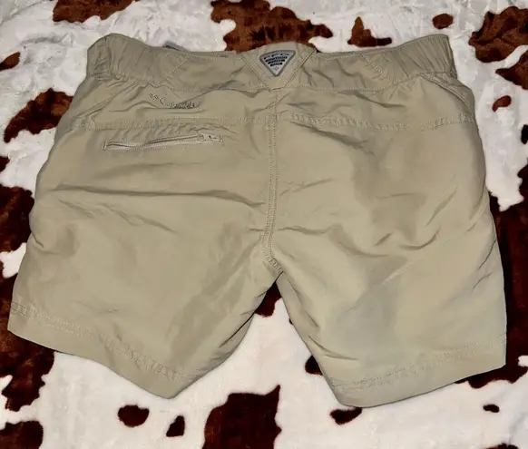 Columbia PFG fishing Shorts