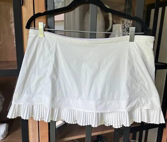 Lululemon  pleated skirt skort tennis City Sky Run By biker shorts pockets white