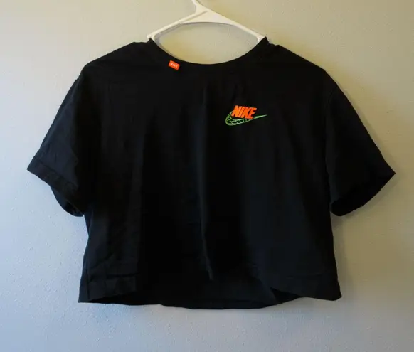 Nike Cropped Tee