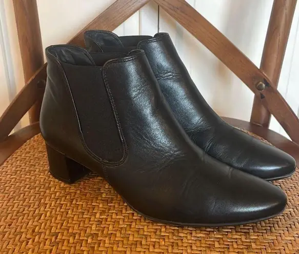 Paul Green  Nell Hydro water resistant block heel black leather bootie 6.5