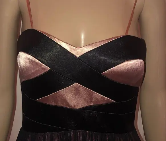 Hailey Logan sweetheart dress