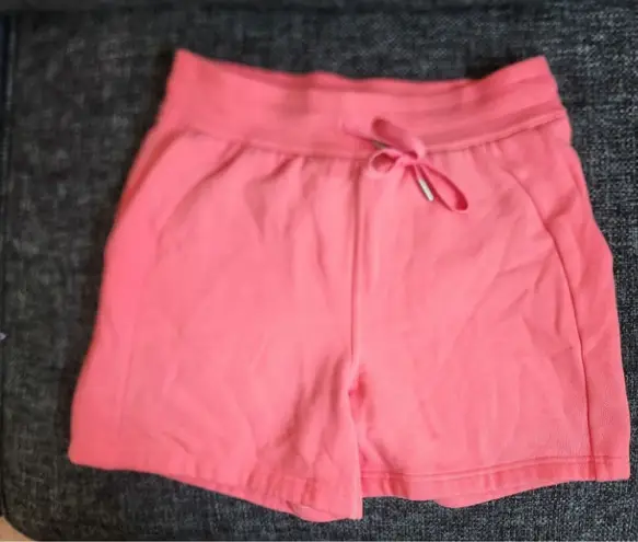 Lululemon  Scuba High-Rise Short 5" Sakura Pink Size 8 - Free Shipping!