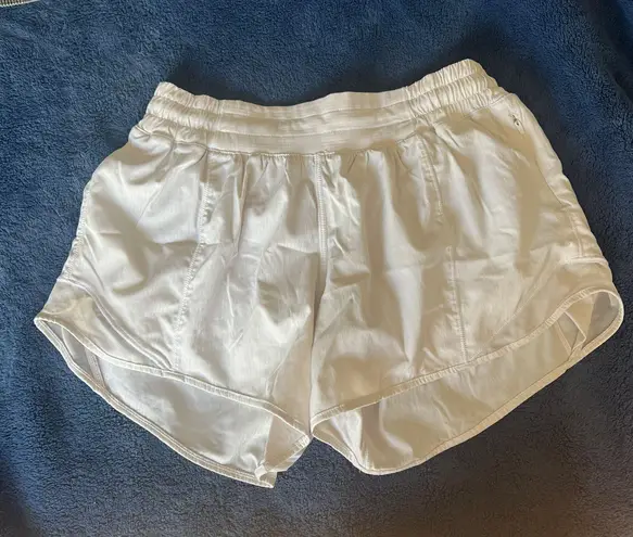 Lululemon Hotty Hot Short 2.5”