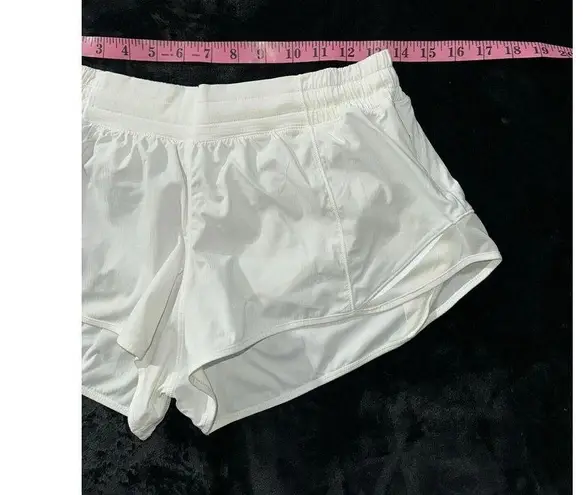 Lululemon  Women's Speed Up Lined Short Active Ivory Size 10