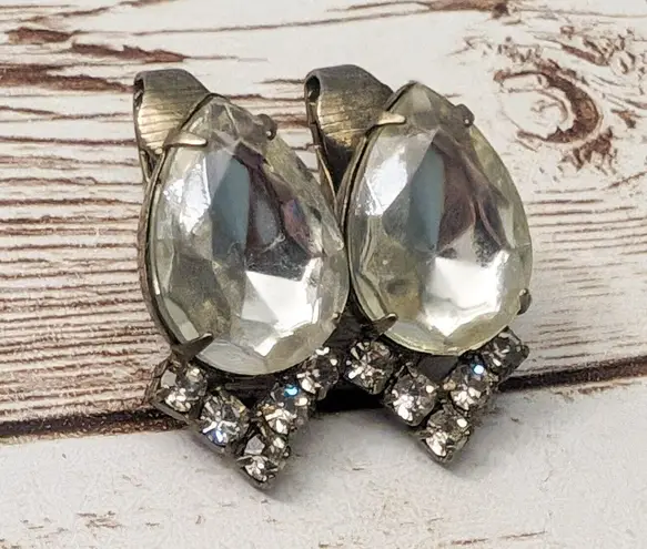Vintage Clip On Earrings