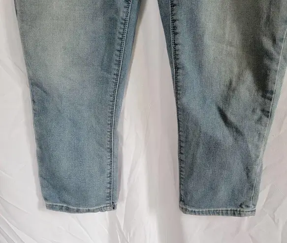 Seven7  Light Wash Mid-Rise Girlfriend Crop Denim Capri Women's Jeans Size 4