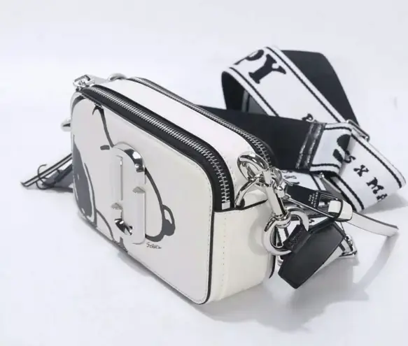 MARC JACOBS✖️SNOOPY Marc Jacobs x PEANUTS Snoopy & Charlie Brown The Snapshot