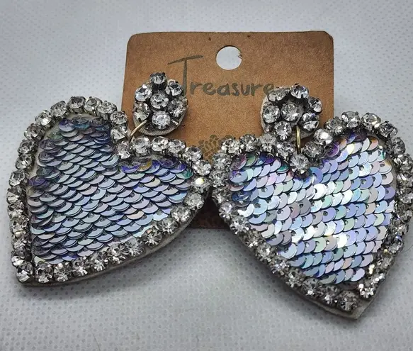 NWT Treasure Dangling Rhinestone & Sequins Heart Earrings Silver