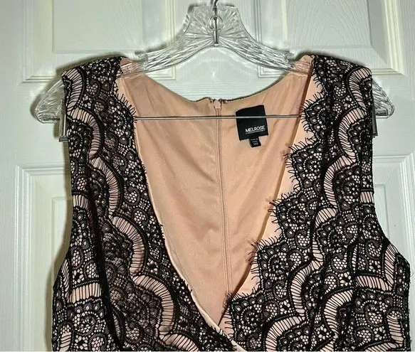 Melrose Coral/Black Lace Accent V Neck Sleeveless Dress 14W Size undefined