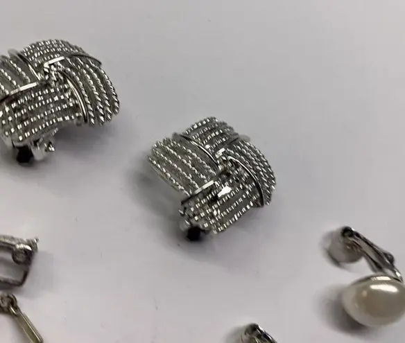 Lot Of 3 Signed Vintage Costume Earrings Clip On Lewis Segal, Lisner, Sarah Cov