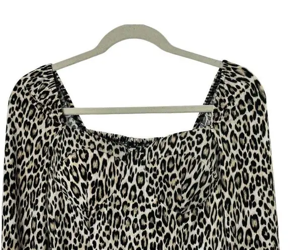 Sincerely Jules  Long Sleeve Cropped Leopard Print Top Built In Bra Sz Medium NEW