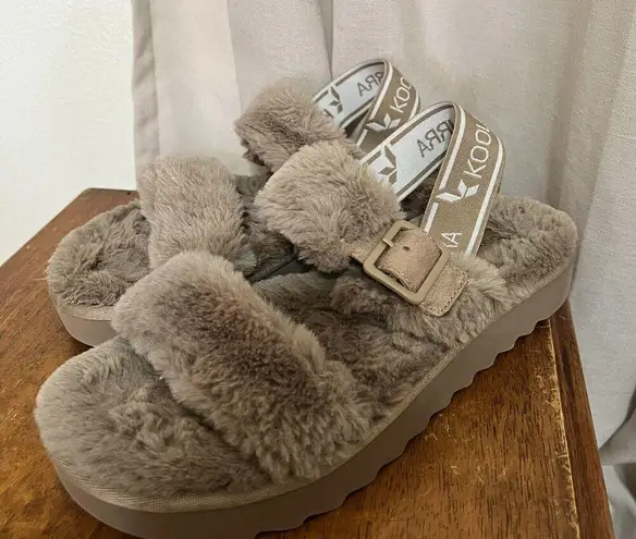 Koolaburra by Ugg  Backstrap Fuzzy Sandals Fuzz Oh Amphora Beige Slipper Size 8