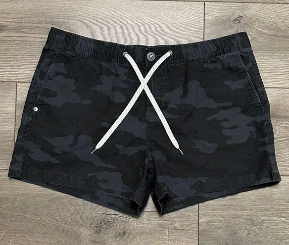 Vuori Ripstop Camo 3.5" Shorts Gray Black Size XL