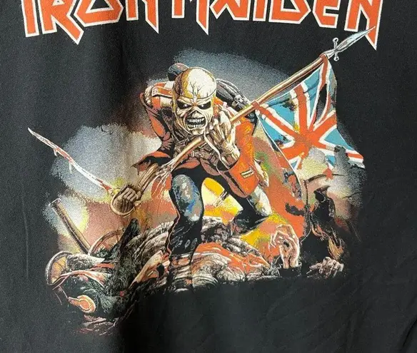 Urban Outfitters Iron Maiden T Shirt Black Extra Large XL Heavy Metal Band Graphic Tee