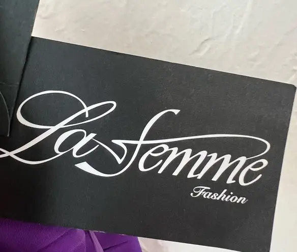 La Femme NWT  strapless sweetheart electric purple gown prom dress size 2