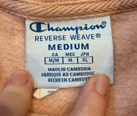 Champion  Women’s Sweatshirt Cropped Pink Crewneck Pullover Size Medium