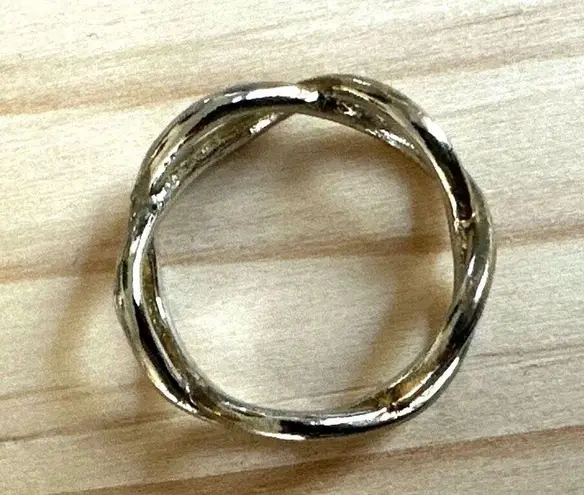 Infinity Twist Band Ring