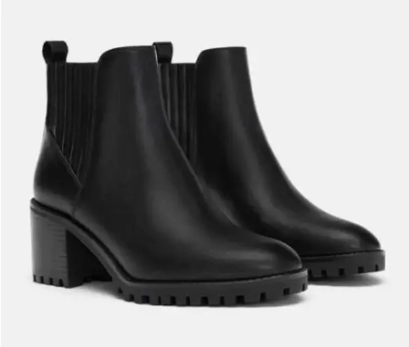 ZARA  Leather Black Lug Sole Heeled Chelsea Ankle Boots 8