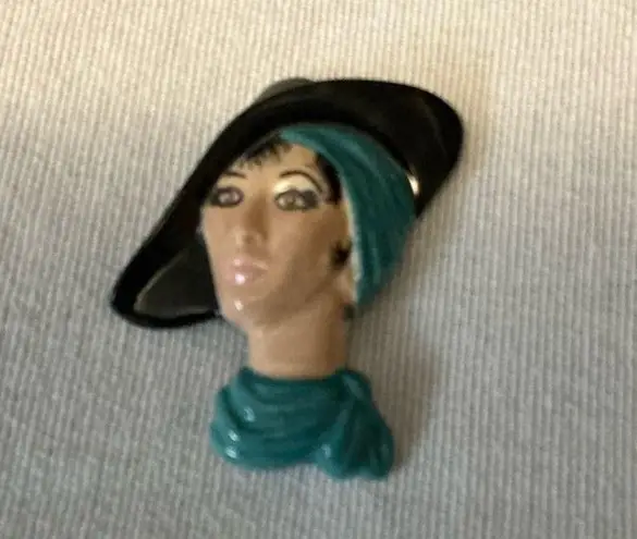 Vintage 80s sophisticated lady brooch
